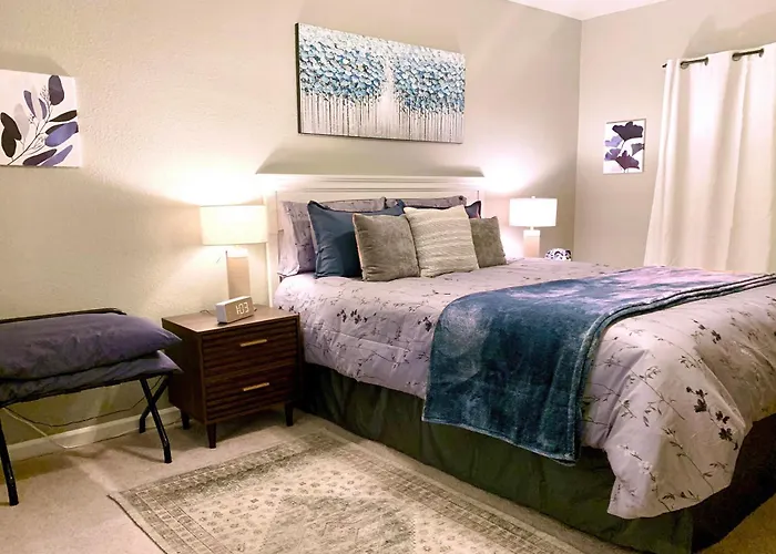 Mountain Vista Resort: Gated Community With Pools And Hiking Access Phoenix