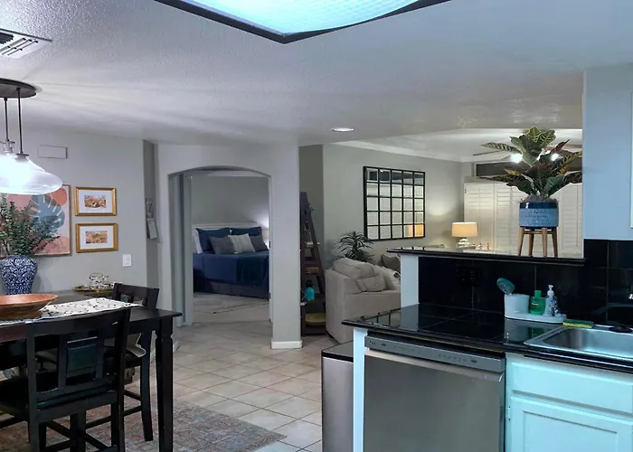 Mountain Vista Resort: Gated Community With Pools And Hiking Access *