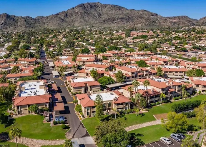 Mountain Vista Resort: Gated Community With Pools And Hiking Access